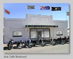 ACE CAFE BIRDWOOD B&B & Bunkhouse